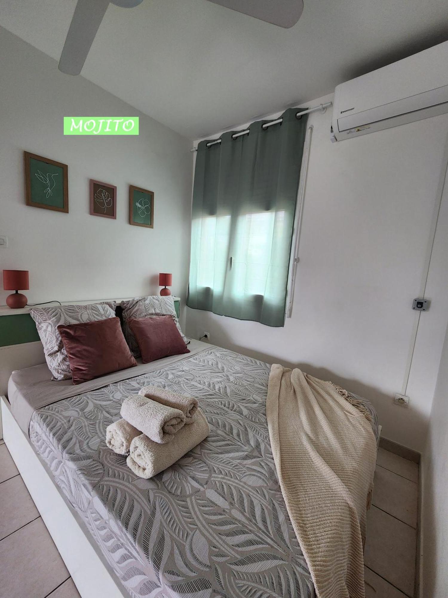 Kozy Kaz - Les Pieds Dans L Eau Apartment La Trinite Exterior photo