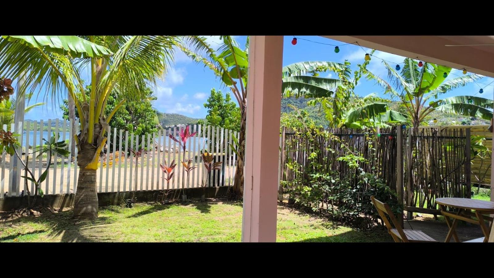 Kozy Kaz - Les Pieds Dans L Eau Apartment La Trinite Exterior photo